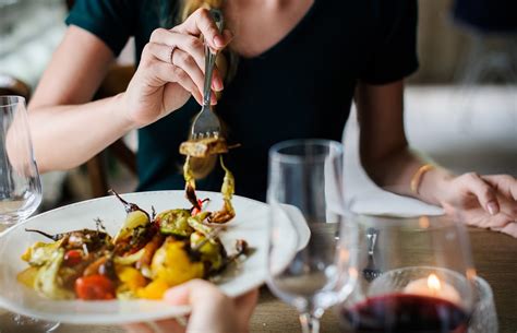 バイト 終わり ご飯 誘う|バイト終わりにご飯を誘う際のポイントは？実体験をもとに解説。.